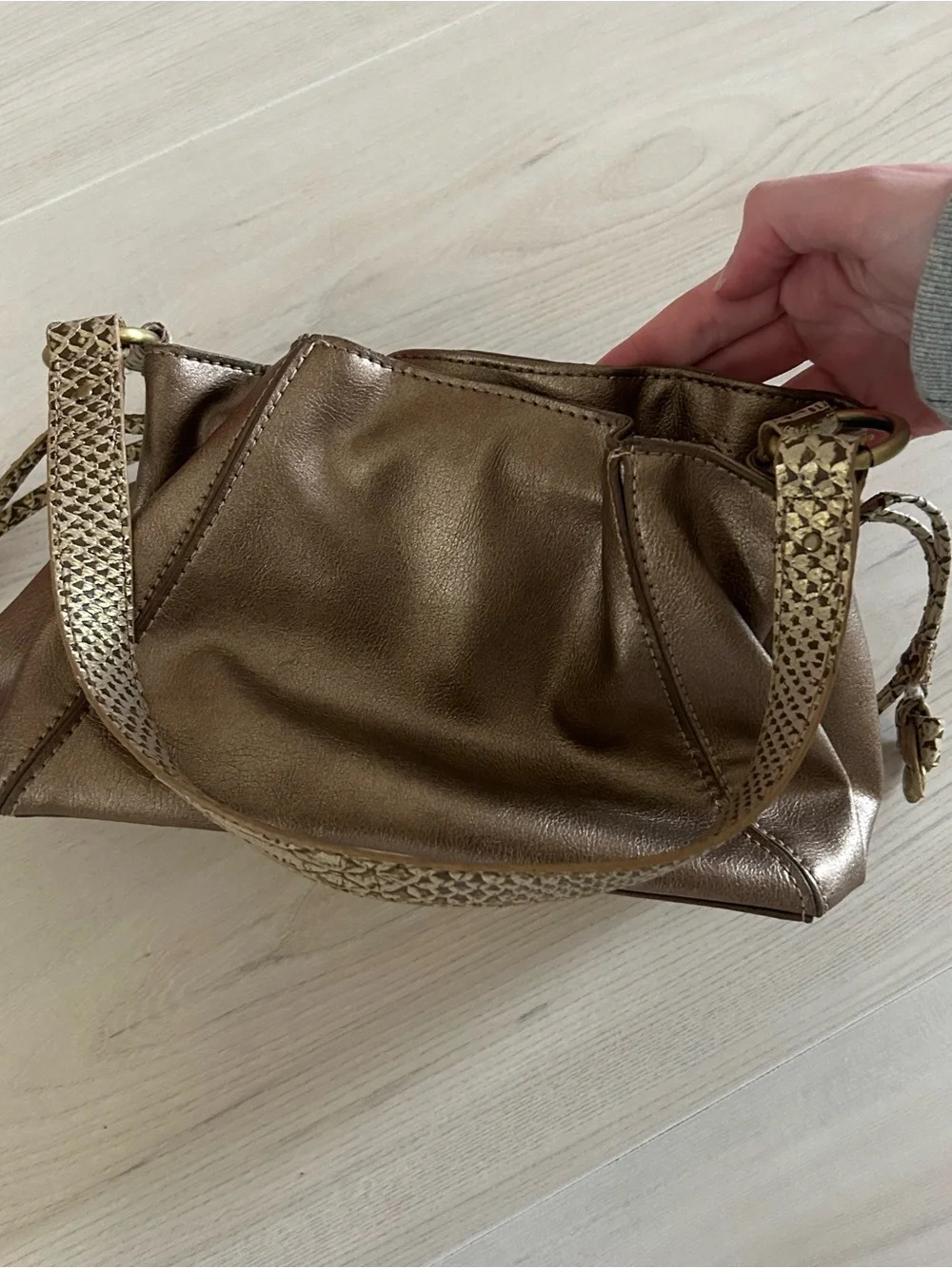 liz claiborne embroidered butterfly mini bag